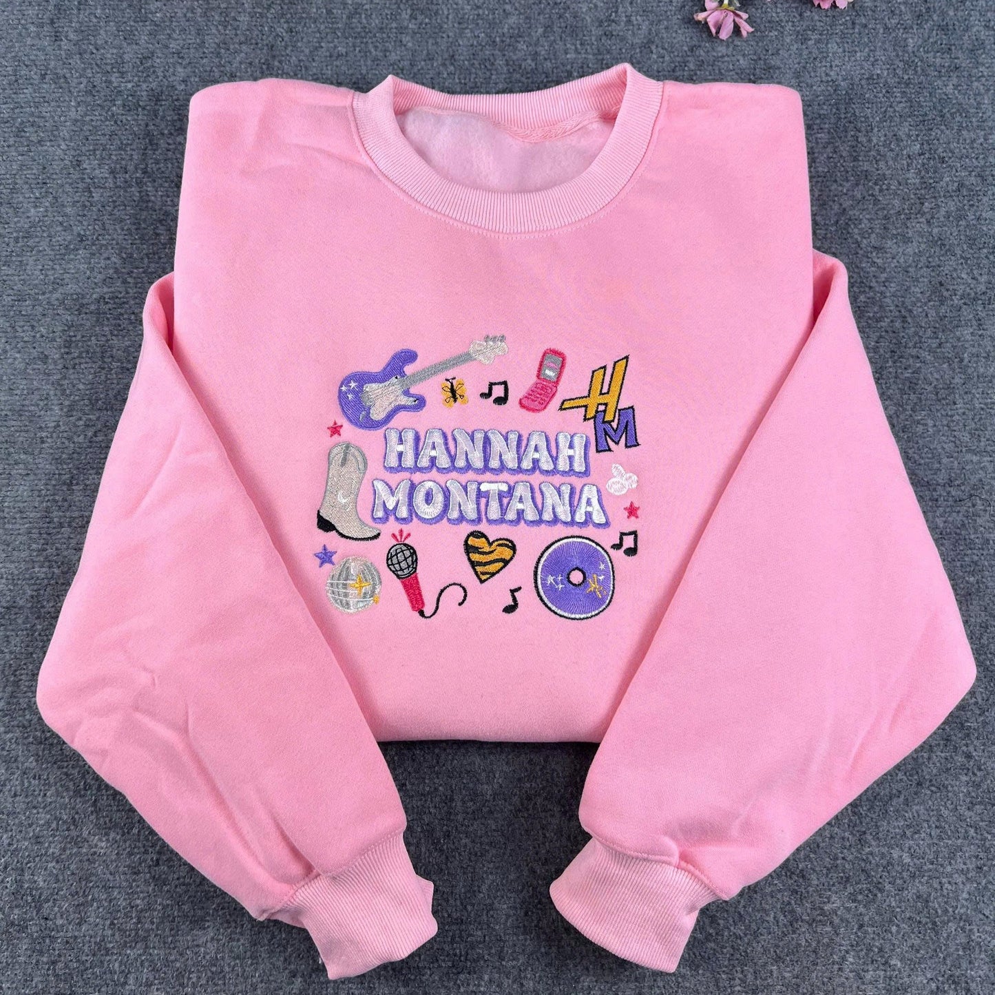 Hannah Montana Embroidered Sweatshirt – Y2K Vintage Pink Pop Star Crewneck